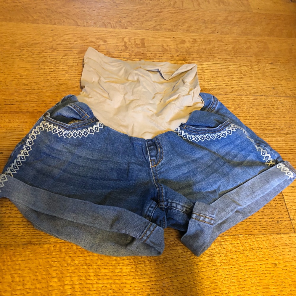 Jessica Simpson maternity Jean shorts